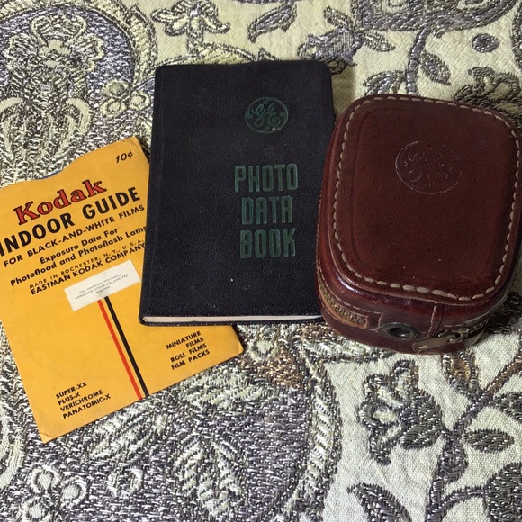 Vintage GE light meter w/case photo data book Kodak indoor & outdoor guides 40s - Picture 7 of 7